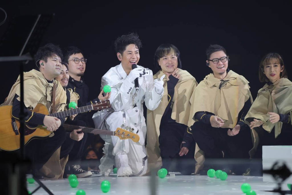 許廷鏗（Alfred）與fans一起迎接2023。